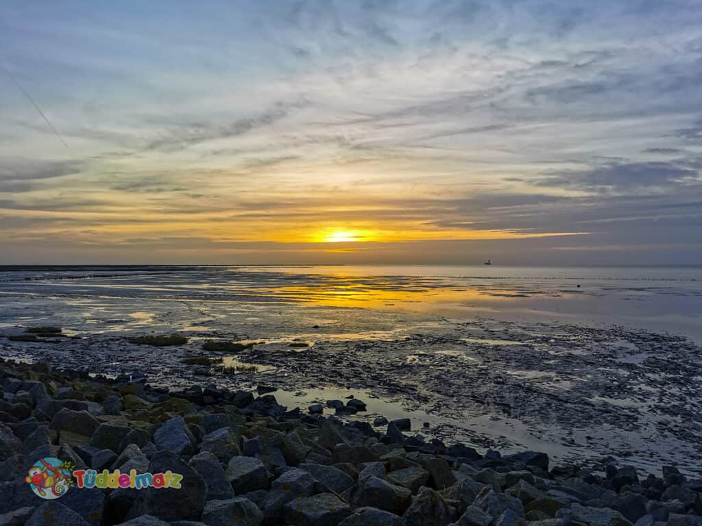 Sonnenuntergang am Wattenmeer während der Mutter-Kind-Kur an der Nordsee