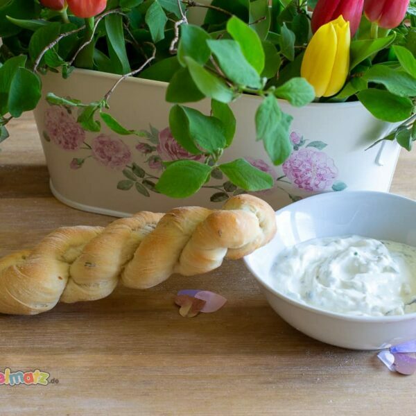 Rezept: Schafskäsedip mit Knoblauch - Titelbild